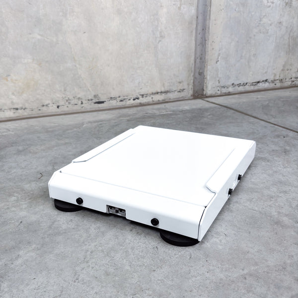 white starlink mini mount with magnetic feet